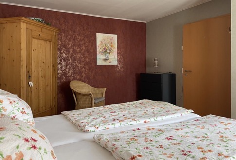 ECD7E959-72FC-4845-B437-EE5145FB6AAD_1_105_c